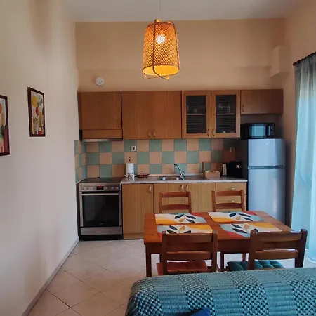 Apartment Phaedra Family